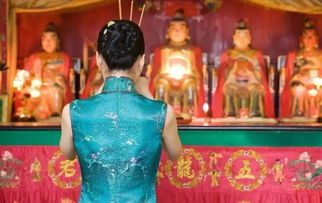 1. 准备工作岗位：心境与仪态