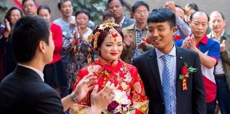 揭秘奇俗婚典：惊呆你的传统婚嫁习俗