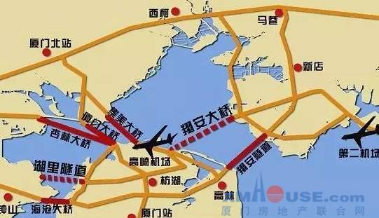 【2026年运势加持版】东兴金滩交通全崩盘实录：摩托爆胎+暴雨彩虹的玄学之旅