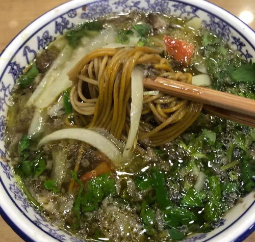 西安古城的面食诱惑——随便写写的“攻略”