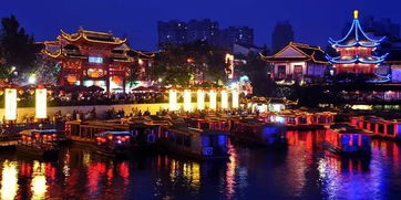 秦淮河画舫：乘风破浪体验古韵