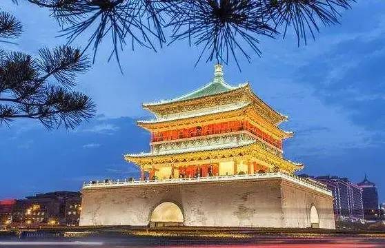 1.1 北京：皇城根下的威严与市井