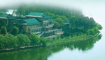 大门前有水塘化解方法,正大门口有个池塘好吗