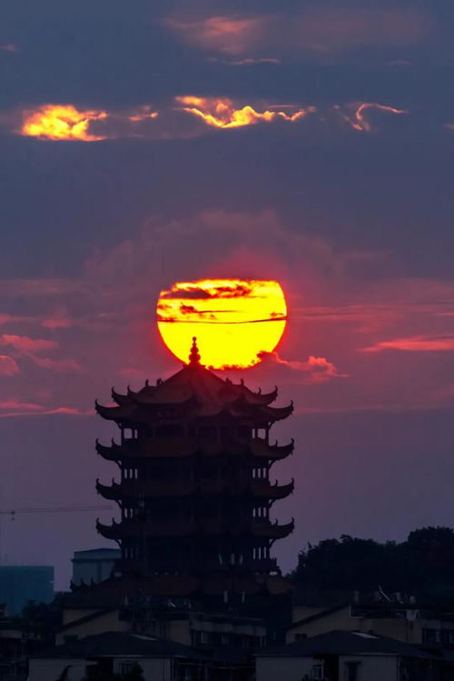 一、杂七杂八的登顶攻略（其实根本不用）