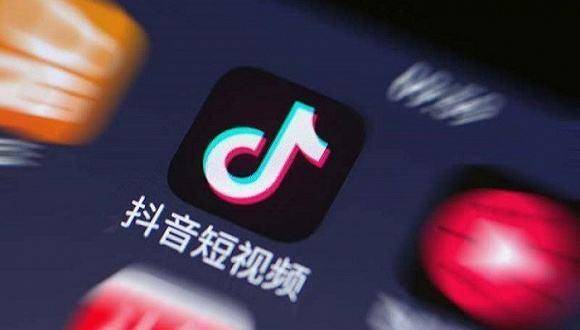 一、初识锦泓：谁在背后推手？