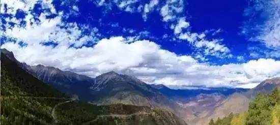 2. 羊卓雍措：喜马拉雅山下的圣湖