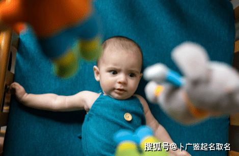 宝宝名字田字如何搭配其他字，能组成一个朗朗上口的好名字呢？