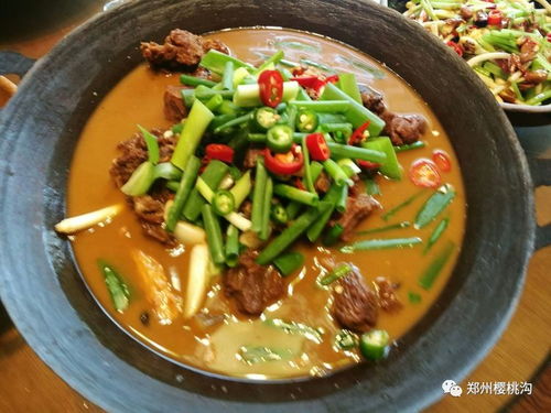 4. 土鸡煲：全套套餐式的大杂烩