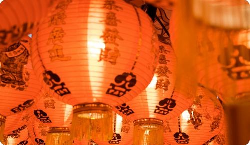 2026年10月哪一天进行祭祀最吉利，过年上坟需要准备哪些必备品？