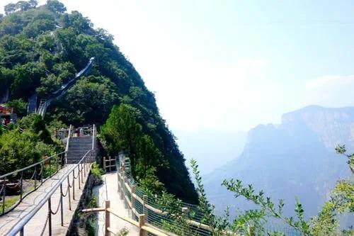横涨村——一个让你怀疑人生的魔幻现实主义旅游胜地