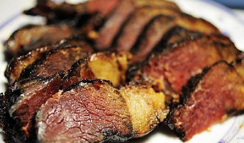 2. 上峰腊肉：香气四溢的味道