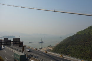二、 沿珠江南岸一路行——让风景像一条绸带缓缓展开