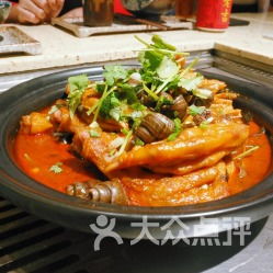 四、鸭脚煲的吃法：你是哪种派？