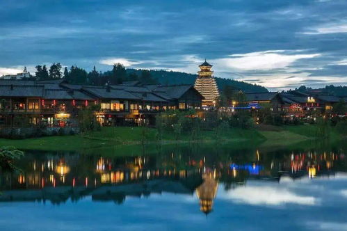 三、 文化之旅：从苗族歌舞到土木建筑