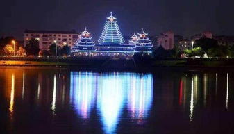 较长沙与怀化，哪座城区更能体现湘韵古韵之美？