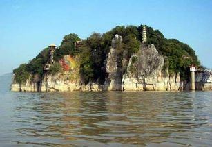 二、  石钟山：见证历史持续发展的巨匠
