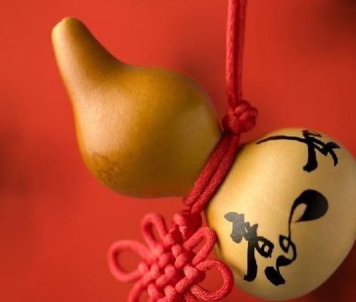 葫芦里卖的什么药？当然是钱啦！