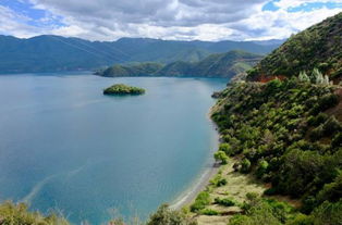 去年深秋，  我在泸沽湖推着“罢工”的电瓶车，才懂“自由骑行”有多坑