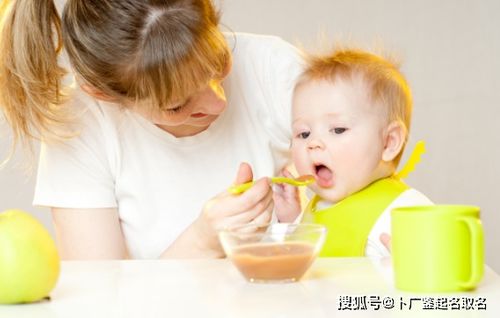 给宝贝起个良好名字， 是件让父母头疼的事