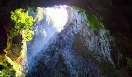 二、  探秘仙境：体验刺激与宁静并存