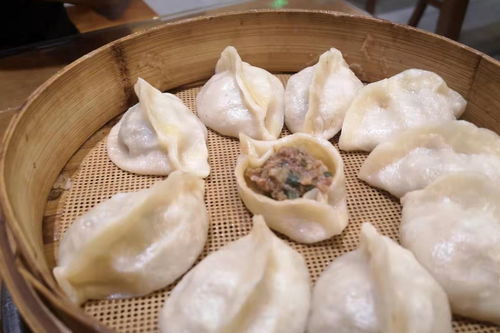 三、 虾饺与寒冷面夹——细腻与清爽并存
