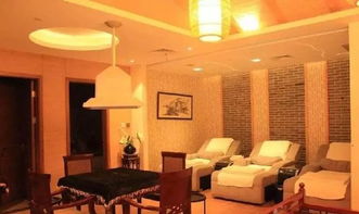 第三站常州美林洗浴中心位于长洲的美林洗浴中心春节期间推出了两人的团购活动吸引了众多顾客前来体验48元即可享受10小时的全套服务包括自助餐房间牌室等性价比极高。