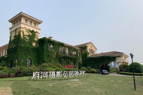 成都摄影公园——一个让你手机内存爆炸的魔幻现实主义景点