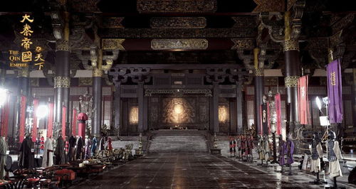 三、城市夜色：灯火阑珊里的浪漫与沧桑