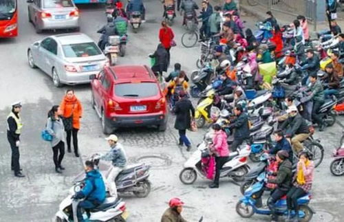 一、  时间的流转与2025年的那个夏天