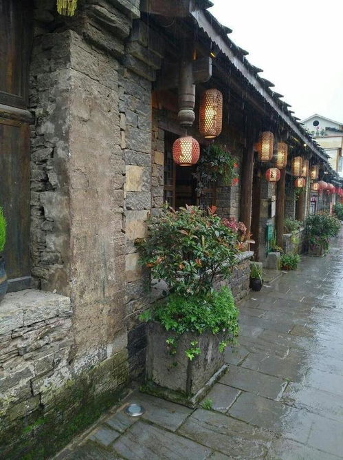 2. 静升古镇：百年陈旧街与崭新潮较小店并存