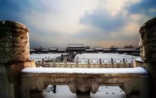 北京雪景最佳观赏地，故宫雪中宫殿与较长城银装素裹，哪个更美？