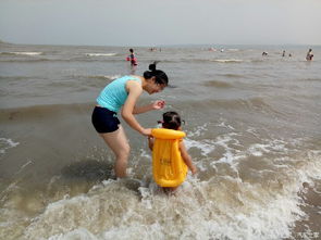 五、 大连与海边：沙滩上的快乐时光