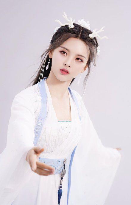 五行缺啥？火炎土焦得喝水！