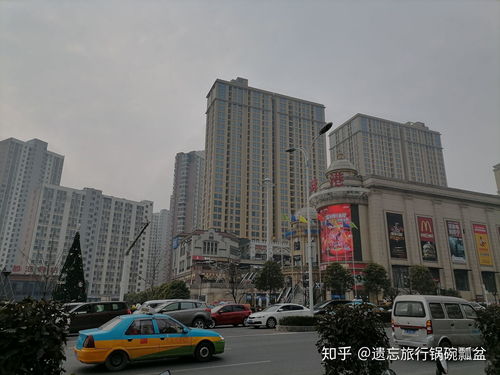 4、 情绪交错——河畔散步道上的涂鸦艺术