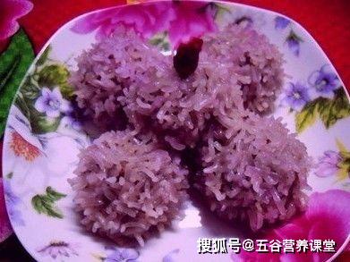 粉面含春是哪个生肖？粉面含春形容的是男人还是女人？