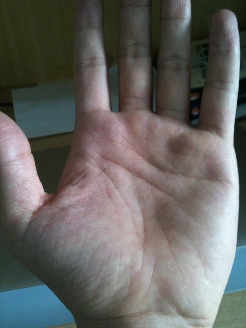 手纹杂乱的手相男生，顶级掌纹手相男，这是怎样的命运走向呢？