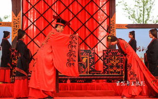 婚俗魅力探秘：红袄婚典，传统婚俗新风尚