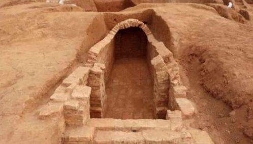 焦作地区有哪些墓葬和风水文化特点？