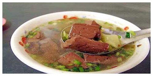 P段美食：龙脂猪血、 湘宾春卷、绿豆沙