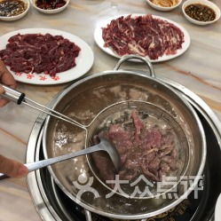 1. 牛肉火锅，一生的追求