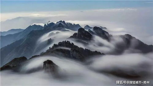 云海中的异象：金身元君现身