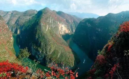 一、起步：从山城到水墨画般的巫山