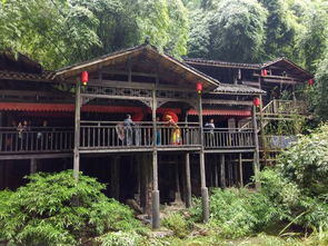 吊脚楼里的旧时光