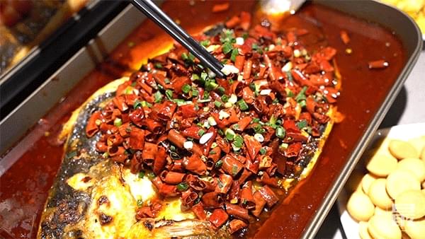 新辣道鱼：鲜嫩鱼肉飘香