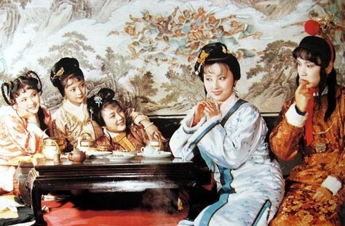 1. 家族衰落与离世：