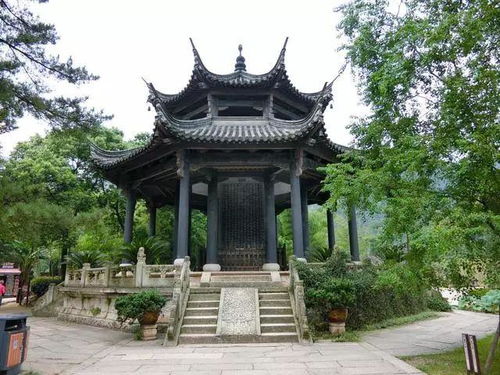 一、 兰亭风景区——书法与天然的双沉重奏