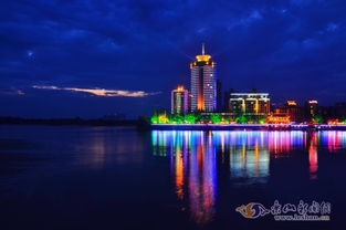 鸭绿江夜游：那灯光秀…有点儿晃眼