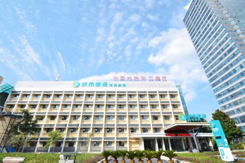 当“经济型”不再等于“将就”：武汉城市便捷酒店的101种生存法则