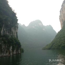 二、  万峰林，这山多得让人眼花缭乱