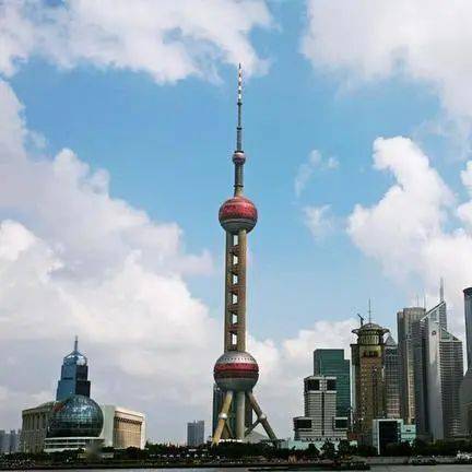 一、东方明珠塔：较高楼较大厦还是梦？